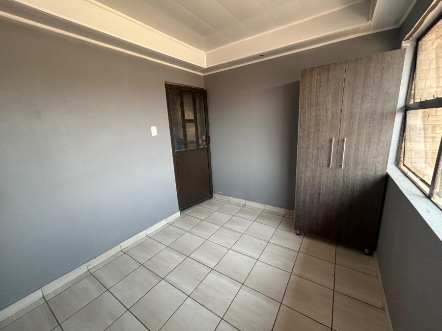 To Let 2 Bedroom Property for Rent in Klerksdorp North West